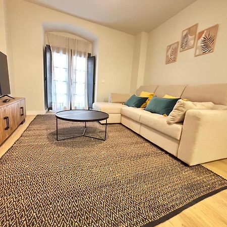 וייאדוליד Apartamentos Catedral I מראה חיצוני תמונה